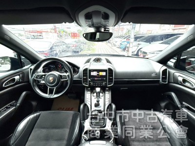 2017年式 Porsche Cayenne 3.6 白金限定版 總代理 原鈑件 個人化精裝選配 強悍的性能 暢快隨行