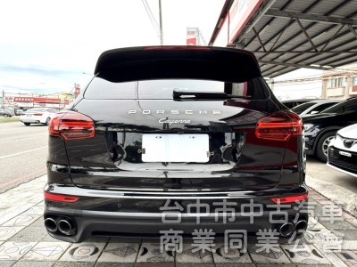 2017年式 Porsche Cayenne 3.6 白金限定版 總代理 原鈑件 個人化精裝選配 強悍的性能 暢快隨行