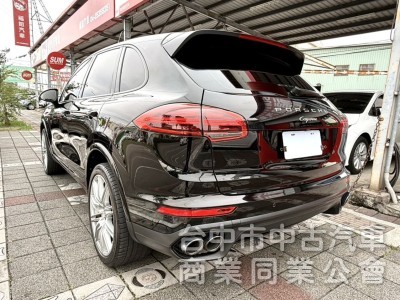 2017年式 Porsche Cayenne 3.6 白金限定版 總代理 原鈑件 個人化精裝選配 強悍的性能 暢快隨行