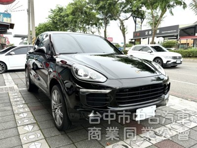 2017年式 Porsche Cayenne 3.6 白金限定版 總代理 原鈑件 個人化精裝選配 強悍的性能 暢快隨行
