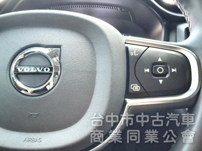 2024年式 Volvo V60 Plus B3 2.0 輕油電 原鈑件 僅跑2萬 ACC 環景  瑞典旅行車 原廠保固