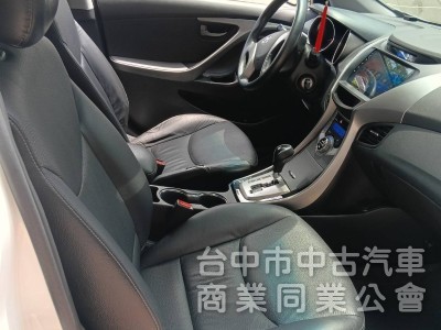 2013年 Hyundai Elantra 1.8 GLS 豪華型 原鈑件 雙區恆溫 影音 倒車顯影 漂亮認證車 可全貸