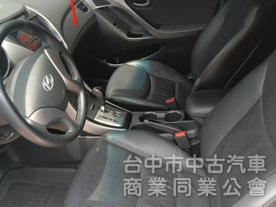 2013年 Hyundai Elantra 1.8 GLS 豪華型 原鈑件 雙區恆溫 影音 倒車顯影 漂亮認證車 可全貸