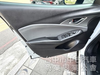 2019年 Mazda CX-3 2.0 SKY-G 旗艦型 原鈑件 里程僅3萬公里 升級環景影音系統 日系跨界潮旅