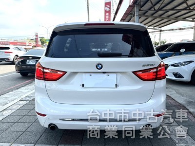 2017年式 BMW 220i GT 總代理 Luxury Line版 正七人座 雙前電動椅 自動停車 稀有釋出跨界休旅