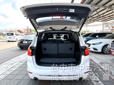 2017年式 BMW 220i GT 總代理 Luxury Line版 正七人座 雙前電動椅 自動停車 稀有釋出跨界休旅