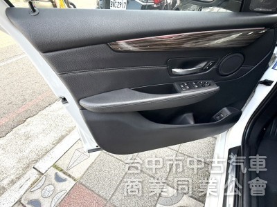 2017年式 BMW 220i GT 總代理 Luxury Line版 正七人座 雙前電動椅 自動停車 稀有釋出跨界休旅