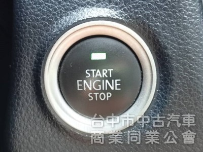 2018年 Luxgen U5 1.6 360環景旗艦 Hi-Fi版 原鈑件 恆溫空調 自動停車 靚麗亮眼跨界小休旅