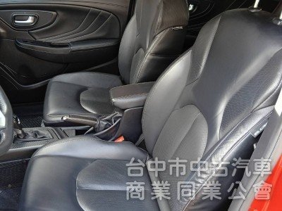 2018年 Luxgen U5 1.6 360環景旗艦 Hi-Fi版 原鈑件 恆溫空調 自動停車 靚麗亮眼跨界小休旅