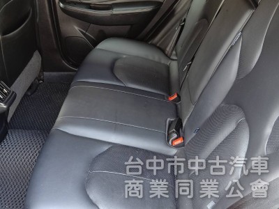 2018年 Luxgen U5 1.6 360環景旗艦 Hi-Fi版 原鈑件 恆溫空調 自動停車 靚麗亮眼跨界小休旅