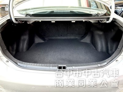 2012年 Toyota Altis 1.8 E版 原鈑件 超低里程 僅跑8萬 恆溫 定速 車況超優好保養 通勤代步首選