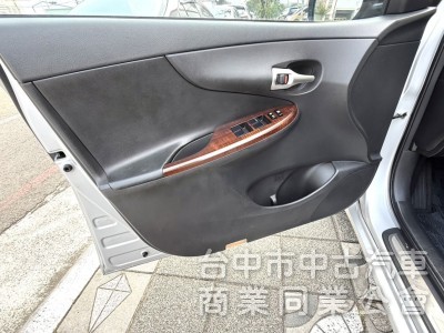 2012年 Toyota Altis 1.8 E版 原鈑件 超低里程 僅跑8萬 恆溫 定速 車況超優好保養 通勤代步首選