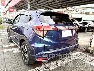 2017年式 Honda HR-V 1.8 頂級S版 原鈑件 僅跑5萬 加購環景系統 換檔撥片 適合小家庭跨界輕休旅