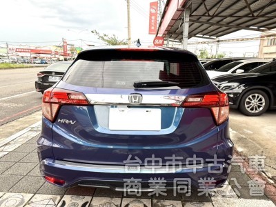 2017年式 Honda HR-V 1.8 頂級S版 原鈑件 僅跑5萬 加購環景系統 換檔撥片 適合小家庭跨界輕休旅
