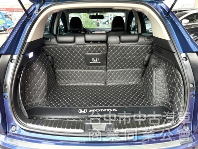 2017年式 Honda HR-V 1.8 頂級S版 原鈑件 僅跑5萬 加購環景系統 換檔撥片 適合小家庭跨界輕休旅