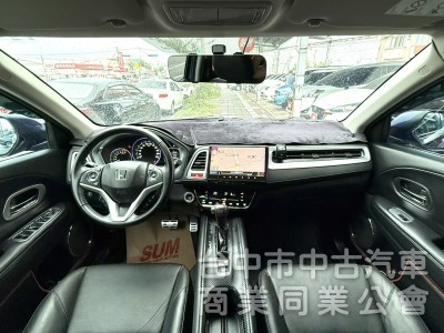 2017年式 Honda HR-V 1.8 頂級S版 原鈑件 僅跑5萬 加購環景系統 換檔撥片 適合小家庭跨界輕休旅