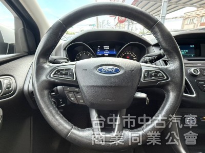 2016年 Ford Focus 5D 1.5T 汽油時尚型 原鈑件 定速 渦輪增壓 換檔撥片 省油實用 便宜輕鬆入手