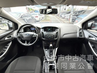 2016年 Ford Focus 5D 1.5T 汽油時尚型 原鈑件 定速 渦輪增壓 換檔撥片 省油實用 便宜輕鬆入手