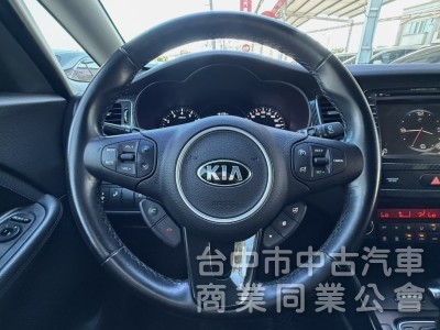 2019年 KIA Carens 2.0 汽油旗艦版 原鈑件 里程5萬 全景天窗 環景 盲點 舒適大空間 高顏值跨界休旅