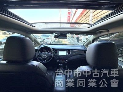 2019年 KIA Carens 2.0 汽油旗艦版 原鈑件 里程5萬 全景天窗 環景 盲點 舒適大空間 高顏值跨界休旅