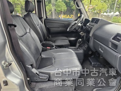 2022年 菱利 A180 廂車(自排) 8人座 原鈑件 里程4萬 加裝車頂置放架 空間大 家庭出遊 公司用車都適宜