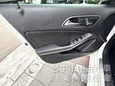 2017年 M-Benz A180 1.6 AMG Line 運動版 總代理 原漆原鈑件 低里程 最保值的賓士鋼砲小車