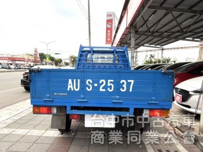 2017年 中華 得利卡 2.4 手排 貨車 原鈑件 只跑9萬公里 車況好 引擎硬挺 好開有力 創業的好幫手
