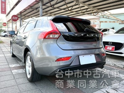 2015年 VOLVO V40 T4 1.6 豪華版 雙區恆溫 渦輪增壓 自動停車 電動座椅 北歐經典質感掀背小車