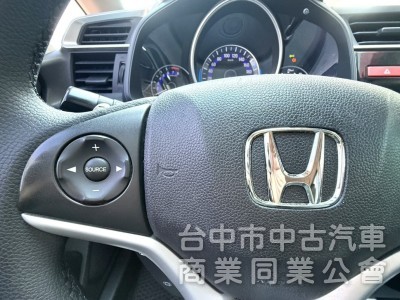 2015年 Honda Fit 1.5 VTi-S 認證車 恆溫 換檔撥片 定速 影音 都會靈巧代步小車