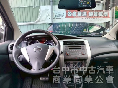 18日產樂薇娜LIVINA女用一手車