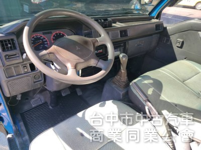 04中華得利卡框式油壓尾門 