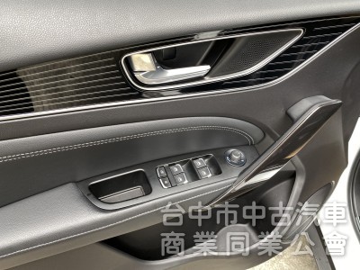 2021 Luxgen URX 7人健康樂活版　伸縮斜坡板／7人座／ACC／環景／腳踢尾門／抬顯／出遊福祉都能用！