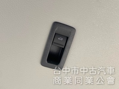 2019 VW Caravelle L 2.0 TDI　原廠保養／原鈑件／
