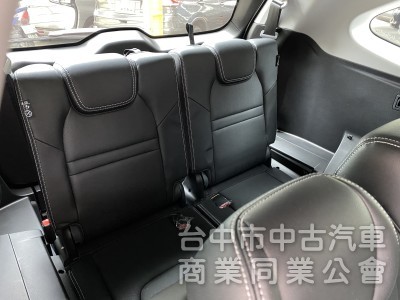 2022 Luxgen URX 7人 全景樂活版　原廠斜坡板／全景天窗／ACC／環景／腳踢尾門／抬顯／出遊福祉輪椅