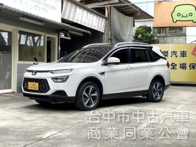 2022 Luxgen URX 7人 全景樂活版　原廠斜坡板／全景天窗／ACC／環景／腳踢尾門／抬顯／出遊福祉輪椅
