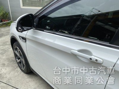 2022 Luxgen URX 7人 全景樂活版　原廠斜坡板／全景天窗／ACC／環景／腳踢尾門／抬顯／出遊福祉輪椅
