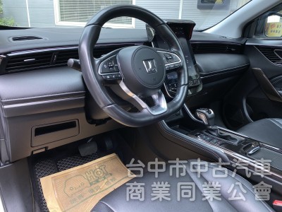 2022 Luxgen URX 7人 全景樂活版　原廠斜坡板／全景天窗／ACC／環景／腳踢尾門／抬顯／出遊福祉輪椅