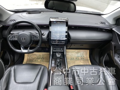 2022 Luxgen URX 7人 全景樂活版　原廠斜坡板／全景天窗／ACC／環景／腳踢尾門／抬顯／出遊福祉輪椅