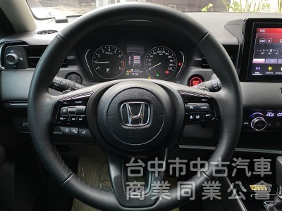 2022 HR-V Prestige尊榮版　一手女用車／原鈑件／原廠保養／電尾門／Carplay／無線充