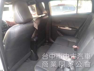 拼俗價  YARIS  17年式  里程只跑7萬  仕女最愛  優質 美車   .....  .            