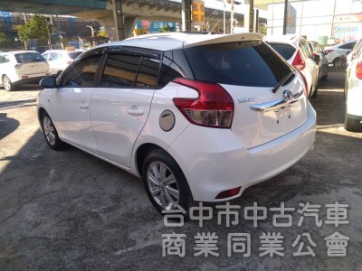 拼俗價  YARIS  17年式  里程只跑7萬  仕女最愛  優質 美車   .....  .            