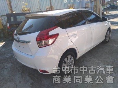 拼俗價  YARIS  17年式  里程只跑7萬  仕女最愛  優質 美車   .....  .            