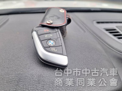 拼俗價  BMW X2  28i  小休旅  2019年式   優質 美車 ....                  