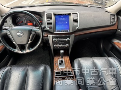 空間舒適 車美車況佳 買回即可上路~