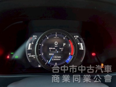 一手車低里程｜稀有UX200 F SPORT頂規勁化版