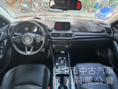 2018 馬自達 馬3 2.0 旗艦型｜魂動紅・低里程6萬・頂級安全滿配