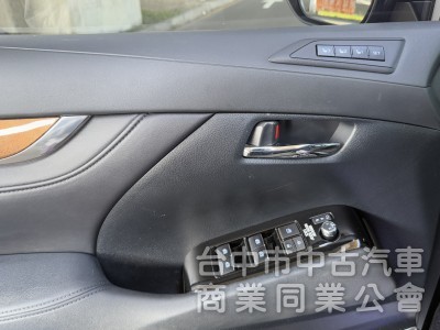 2017年 Toyota Alphard 3.5 Executive Lounge