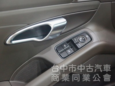 2022 Porsche 718 Cayman