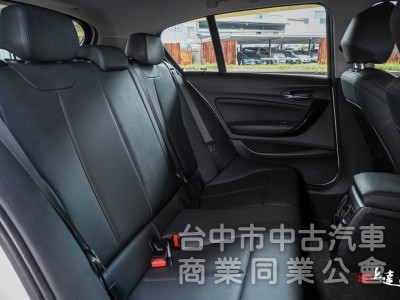 2018 BMW 1-Series Hatchback 118i 白色