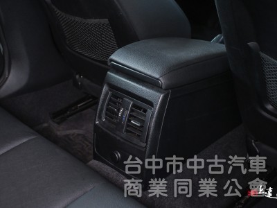 2018 BMW 1-Series Hatchback 118i 白色